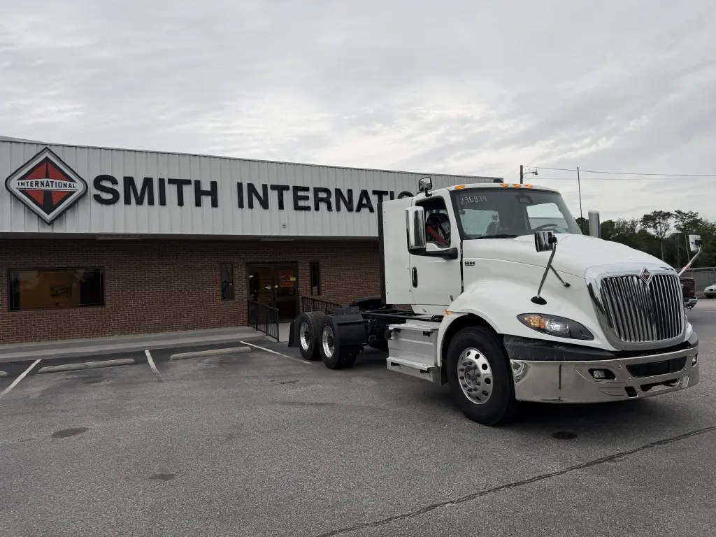 New 2027 INTERNATIONAL RH613 – Conventional – Day Cab, Tractor