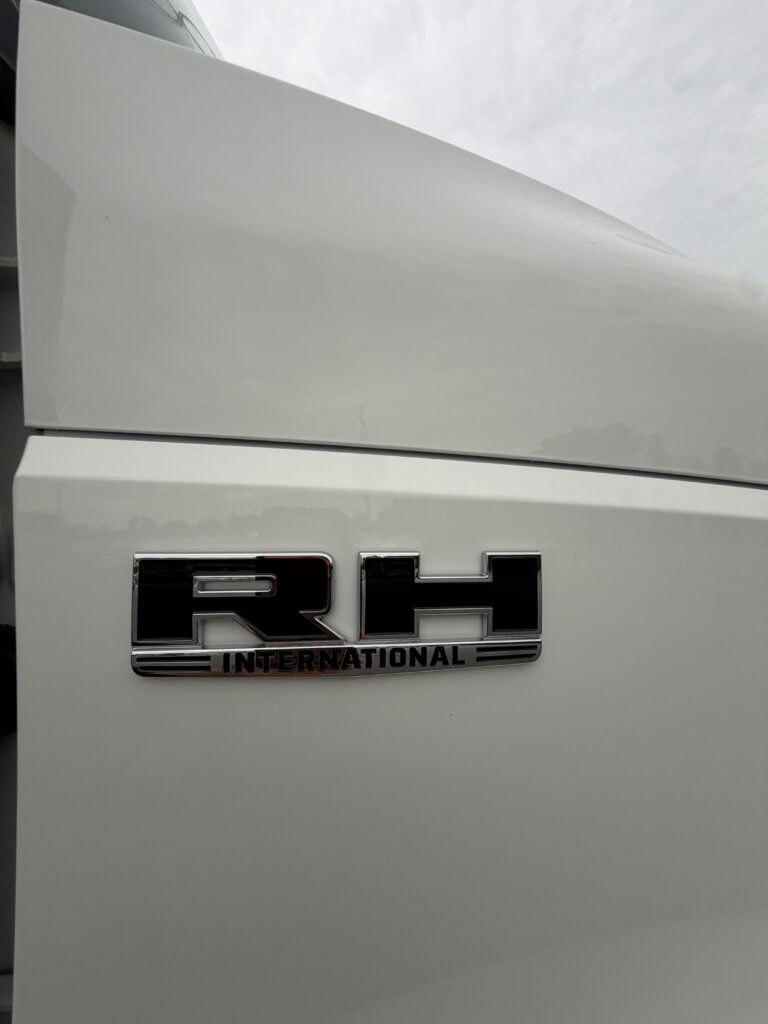 New 2027 INTERNATIONAL RH613 – Conventional – Day Cab, Tractor