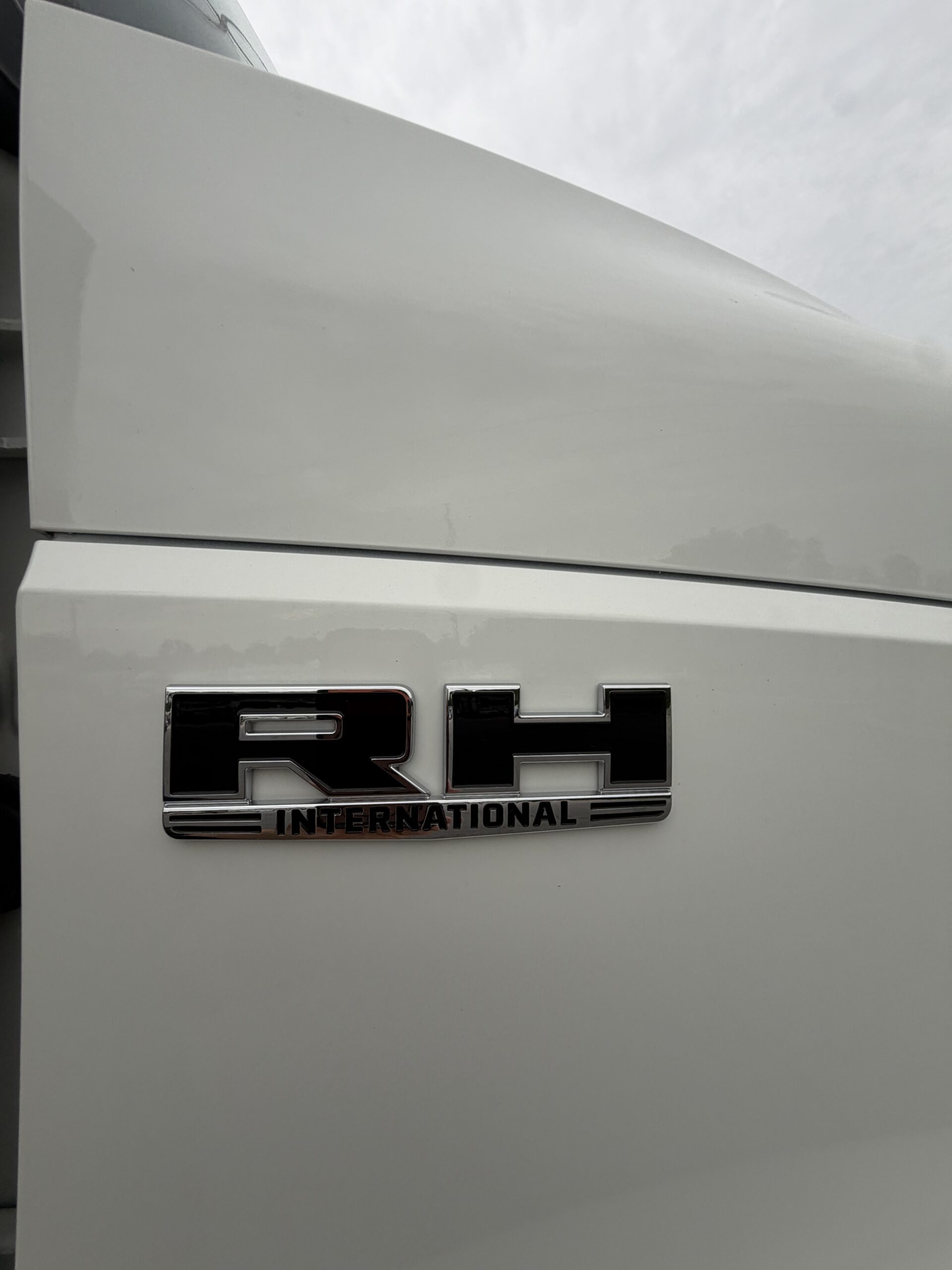 New 2027 INTERNATIONAL RH613 – Conventional – Day Cab, Tractor
