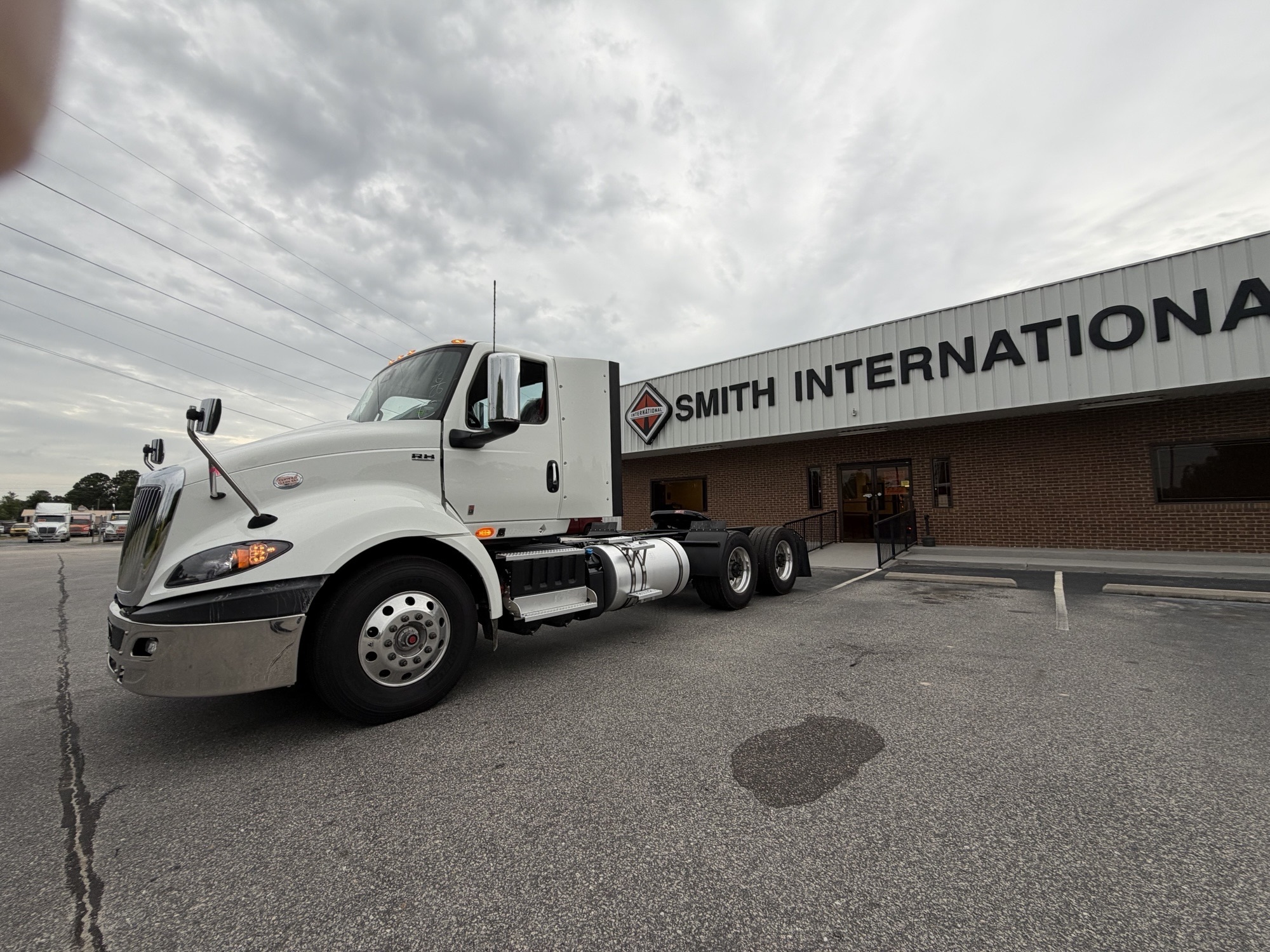 New 2027 INTERNATIONAL RH613 – Conventional – Day Cab, Tractor